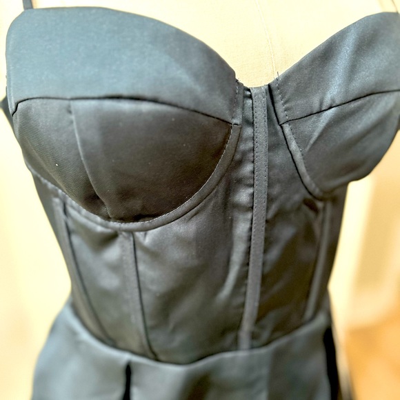 NWT B. Darlin Bustier Fit and Flair Dress with Side Pockets - Picture 7 of 10